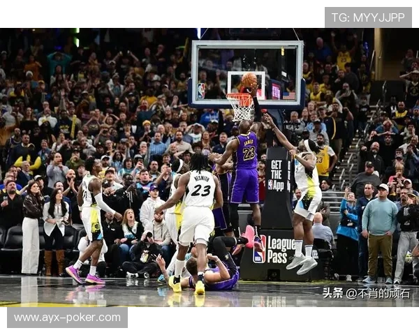詹姆斯再砍30分超乔丹 湖人擒老鹰升至西部第4_NBA_新浪竞技风暴_新浪网-b836fccd